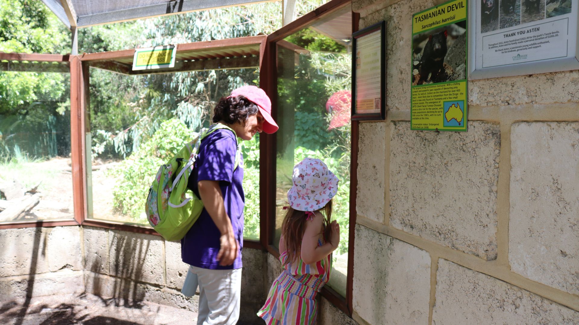 Participants an volunteers walking through nature.